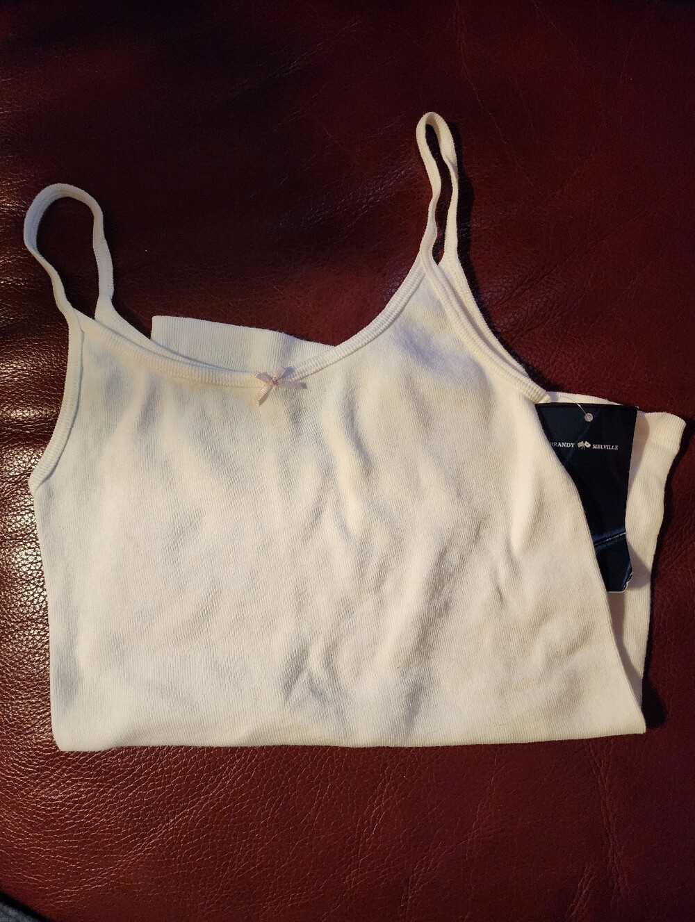 BRANDY MELVILLE WHITE SPAGHETTI STRAP TANK WITH BOW NWT
